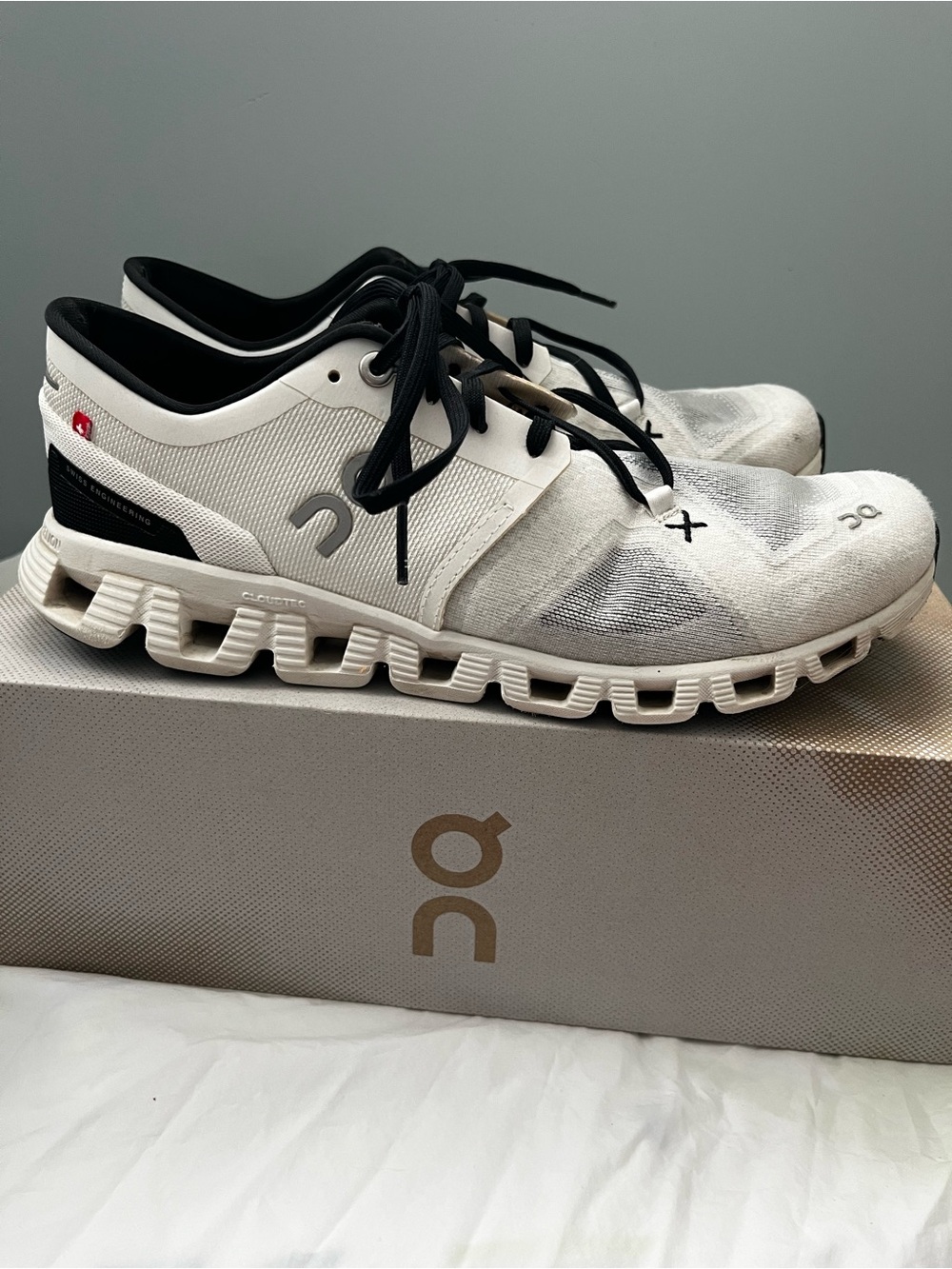 On Cloud X 3 Women's Training Shoes White Black Size 9.5